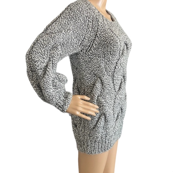 H&M Cable Ribbed Crewneck Sweater - Picture 2 of 5